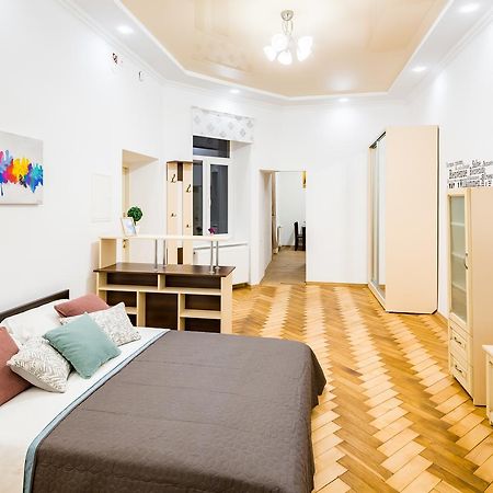 Bright And Cozy Apart With Balcony Lemberg Exterior foto